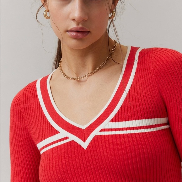 BDG Addison V Neck Ribbed Knit Sweater NWT bright Cherry Red fitted urban UO - Picture 3 of 9
